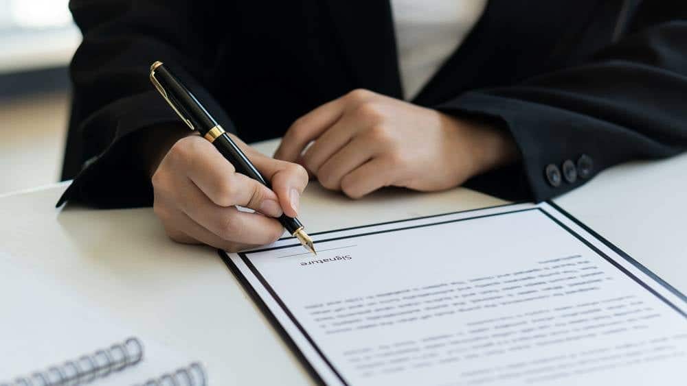 Un salarié porté signe un contrat