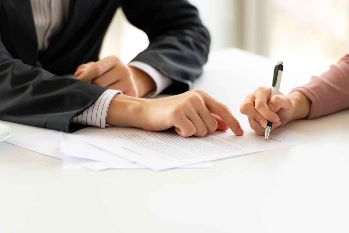 Un salarié porté signe un contrat