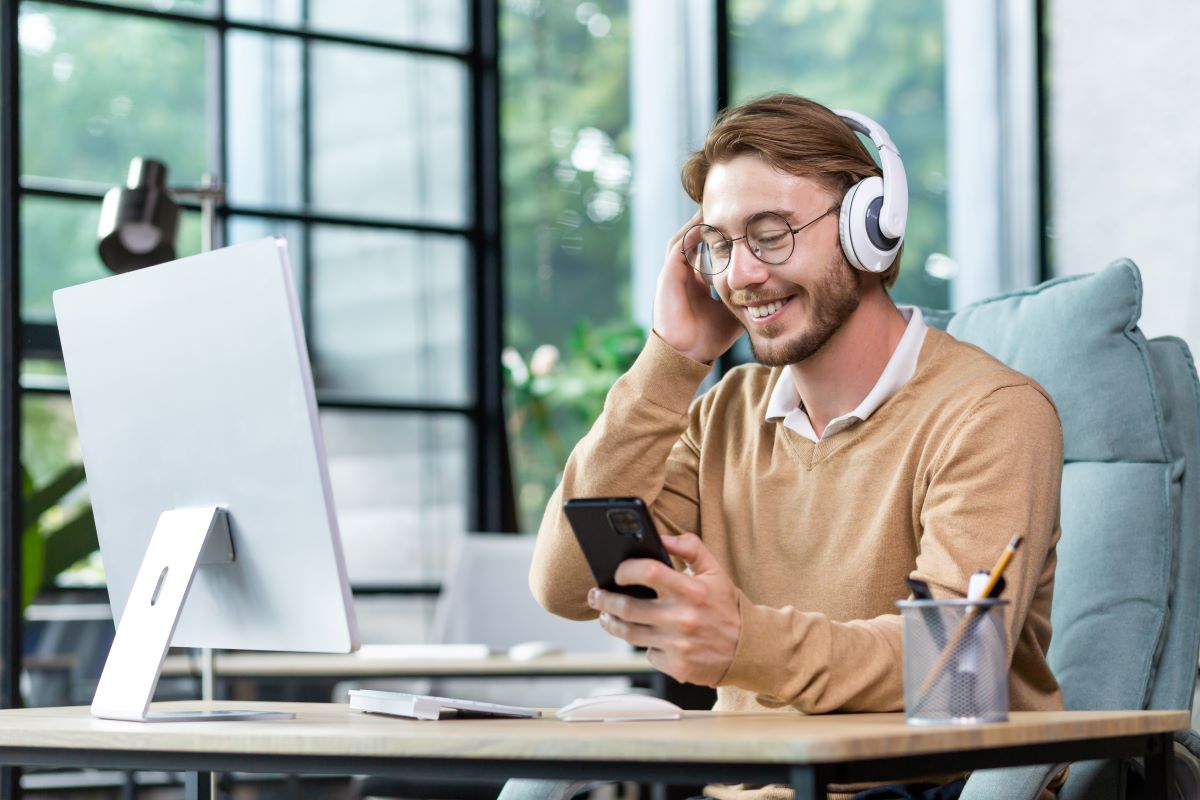 Un freelance en plein travail