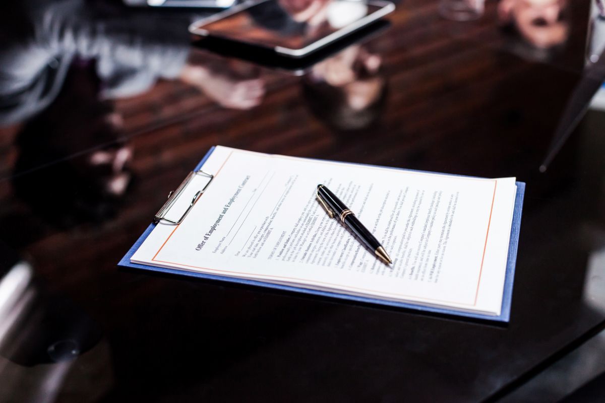 Éviter la requalification du contrat grâce au portage salarial